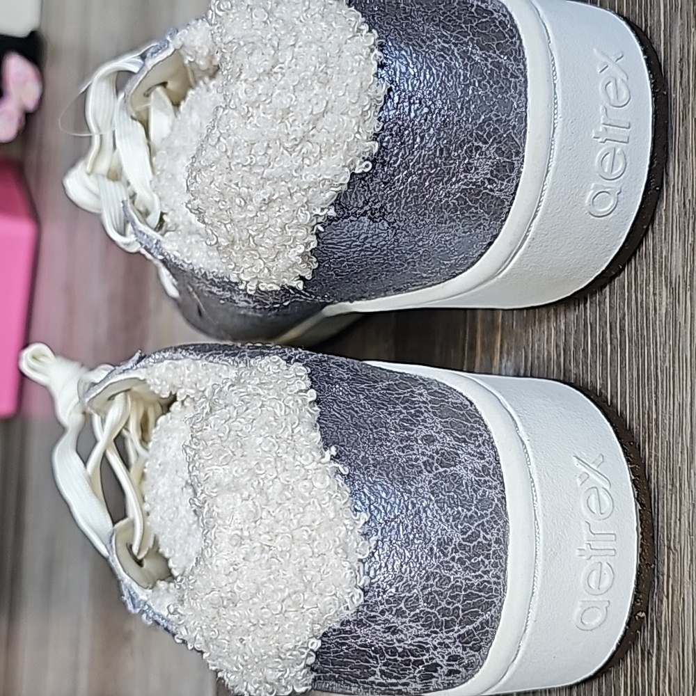 aetrex Blake Comfort Sneakers Size 9/9.5 Cozy Silver - Picture 5 of 12